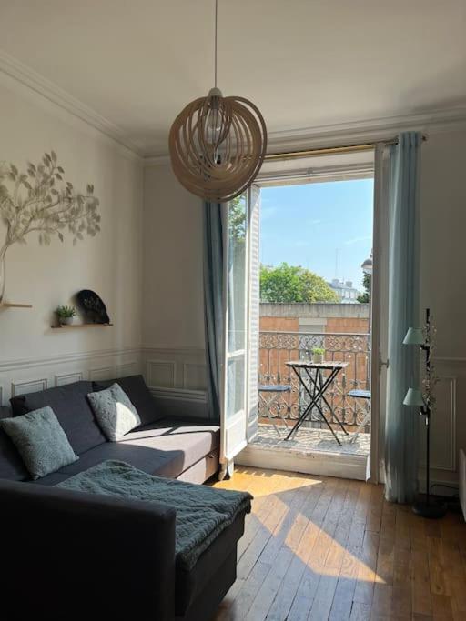 Beautiful Apartment With Balcony Paris Exterior foto